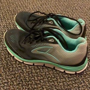 Women’s running shoes